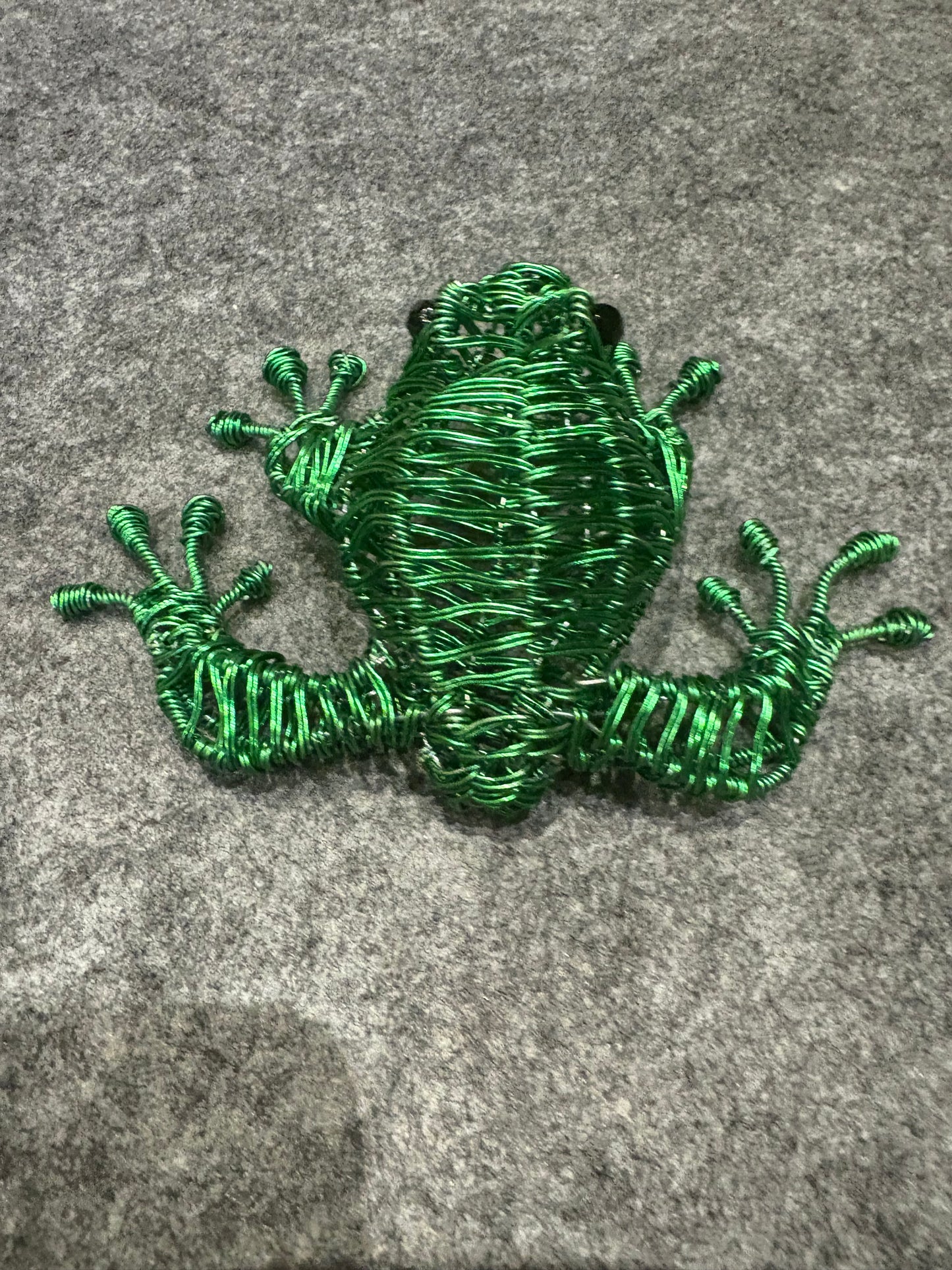 Green Aluminium Wire Frog Sculpture - Handcrafted House or Garden Art