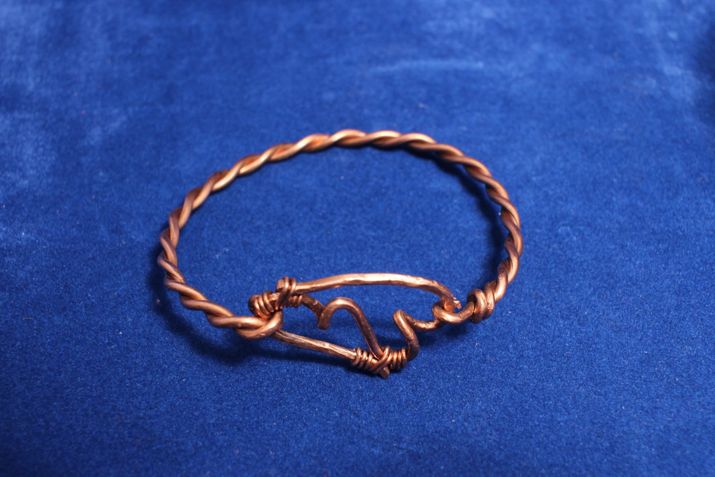 Double Heart Bangle with Twisted Band 6.7"