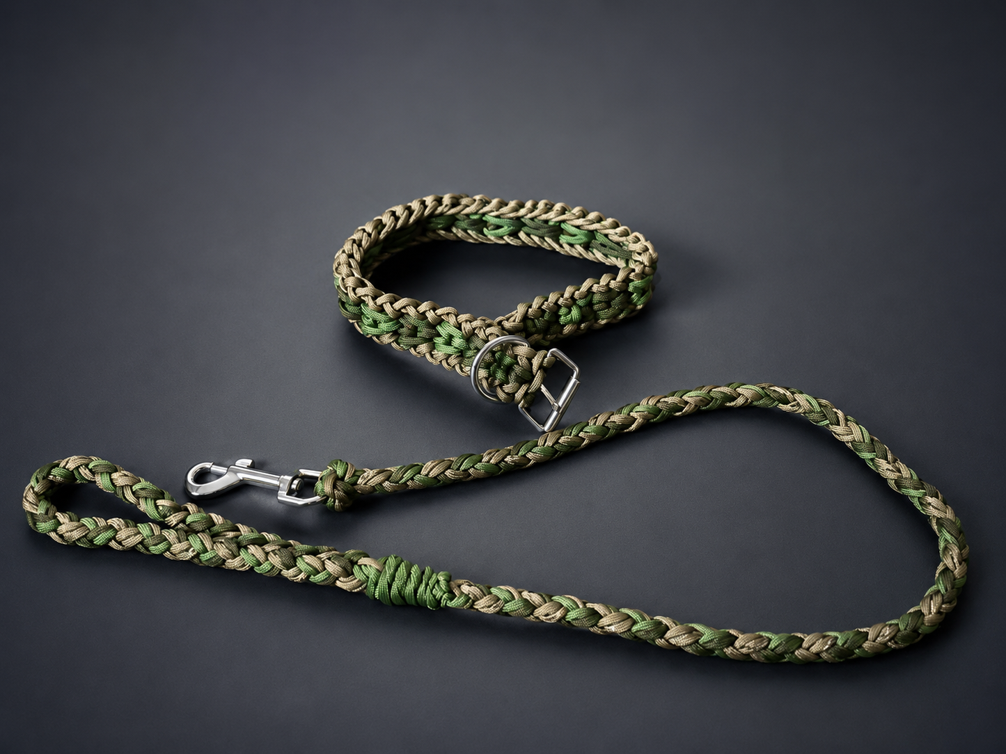 3ft 8 cord large snap hook Green & Khaki Braided Paracord Animal Lead