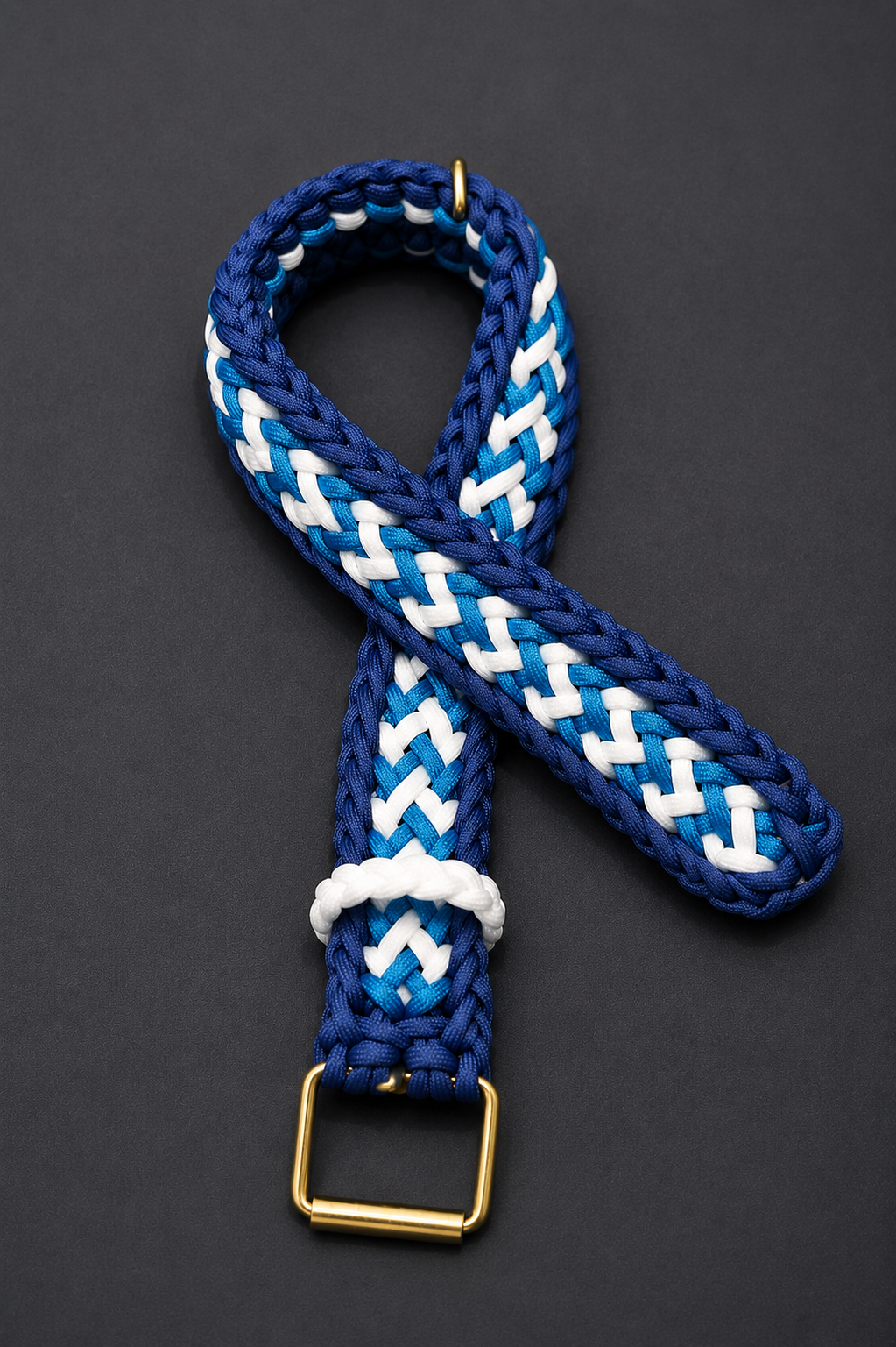 1.5” wide 19” long Light & Dark Blue, with white Crown Tail Paracord Adjustable Dog Collar.