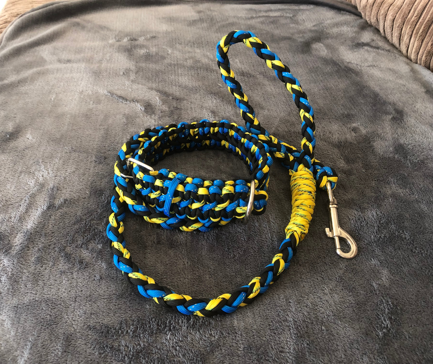 Blue & Yellow hi visability Paracord Dog Collar and Leash Set