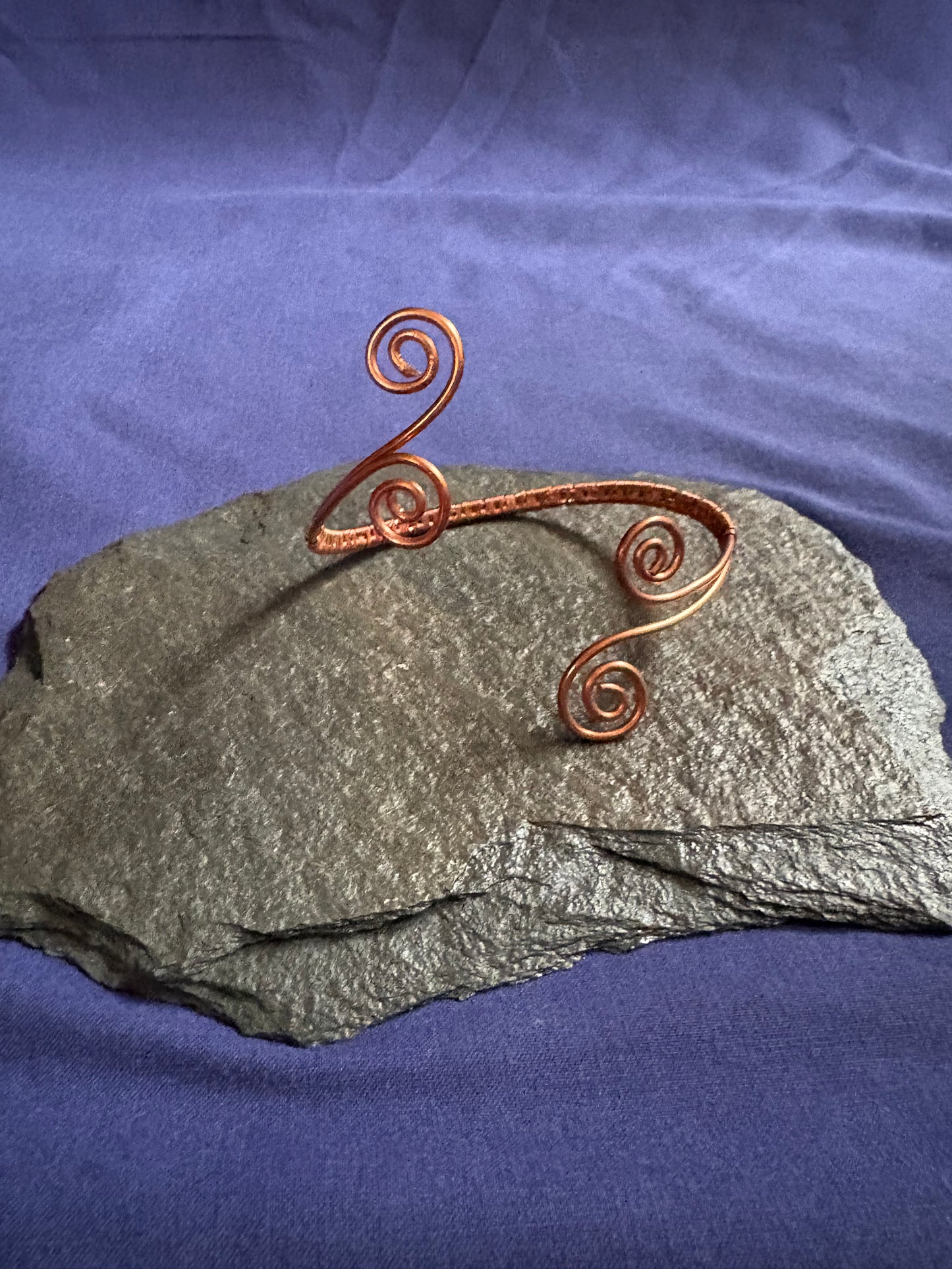 Copper Double Swirl Wire Bangle – Handmade Arm Bracelet