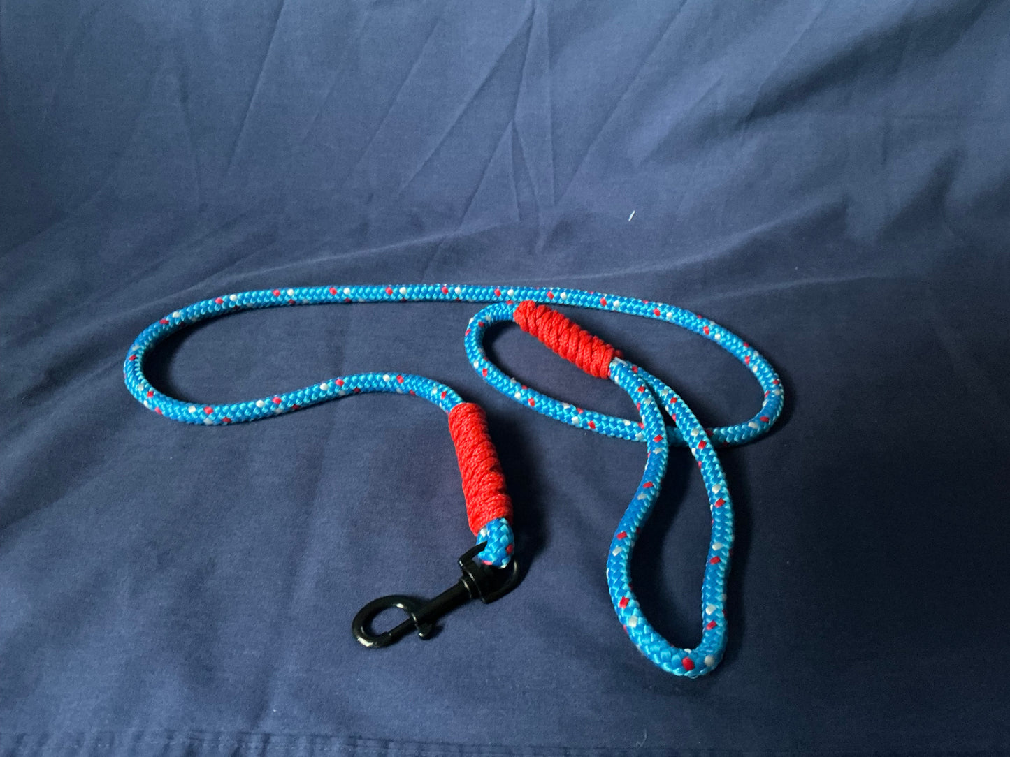 Blue & Red 4ft Rope Dog Leash with Reinforced Handle.