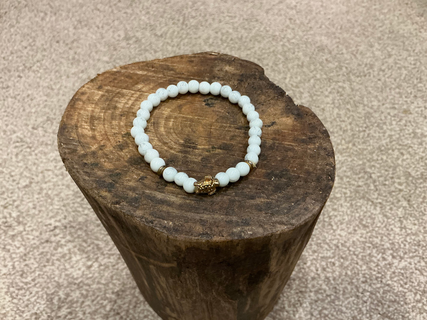 Howlite Beaded Bracelet with Rectangular Gemstone
