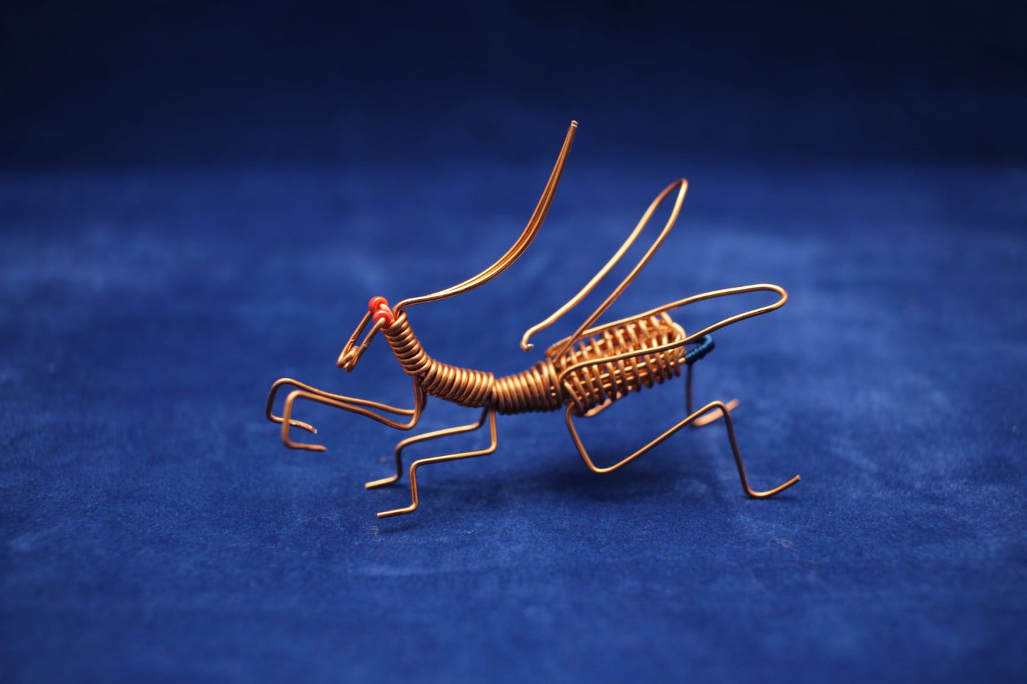 Copper Wire Grasshopper Sculpture – Handmade Art Decor